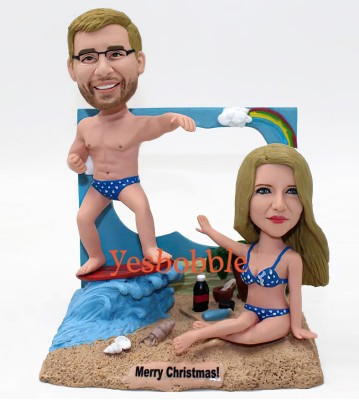 Beach Couple With Frame Personalized Bobblehead