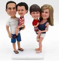 Parents Holding Kid Bobblehead, Family Custom Bobbleheads